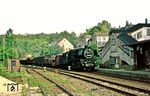 50 3694 fährt mit Ng 64345 (KMS - Annaberg) durch den Bahnhof Wiesenbad. (22.05.1986) <i>Foto: Wolfgang Bügel</i>