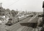 Nochmals der P 3726 nach Leipzig, diesmal mit 244 063 bei der Ausfahrt in Radebeul Ost. (16.08.1975) <i>Foto: Hans-Joachim Simon (Archiv Ludger Kenning)</i>