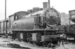 99 6011 (Baujahr 1922) kam 1959 aus dem Harz zur Schmalspurbahn Gera-Pforten–Wuitz-Mumsdorf. Für den Einsatz in Gera wurde die vorhandene Hardy-Saugluftbremse einschließlich der Riggenbach-Gegendruckbremse entfernt und dafür die dort übliche Knorr-Druckluftbremse eingebaut. Die kleinen Treibräder in Verbindung mit dem kurzen Radstand sorgten für einen unruhigen Lauf der Lok, die dadurch zum Entgleisen neigte und daher im Jahre 1960 lediglich eine kurze Einsatzzeit in Gera hatte. (27.06.1966) <i>Foto: Will A. Reed</i>