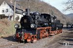 Px 48 3906, mittlerweile als Lok V umgezeichnet, im Bahnhof Burgbrohl. Nach ihrem Einsatz auf der Brohltalbahn wurde sie im April 2012 nach Interlok in Pila zur äußerlichen Aufarbeitung transportiert und steht seit 27.09.2012 als Denkmallok in Melle. (03.03.1991) <i>Foto: Ulrich Neumann</i>