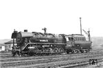 Die Arnstädter Kohlenstaublok 44 9506 (44 506, Baujahr 1941) im Bahnhof Saalfeld. (13.11.1977) <i>Foto: Gerhard Moll</i>