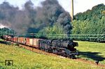 Der Ng 61971 nach Annaberg verkehrte nur bei Bedarf. Freundliche Eisenbahner gaben am Bahnhof Markersbach auf einem Schild gelegentlich den Hinweis "61971 verkehrt heute". Am 20. September 1986 war er mit 50 3690 bei Grünstädtel zwischen Schwarzenberg und Markersbach unterwegs. (20.09.1986) <i>Foto: Wolfgang Bügel</i>
