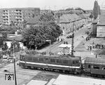 242 075 (Bw Halle P) mit mit P 3276 (Halle - Magdeburg) in Dessau Süd. (21.09.1979) <i>Foto: Hans-Joachim Simon (Archiv Ludger Kenning)</i>