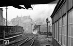 58 1800 verlässt den Bahnhof Aue in Richtung Schwarzenberg. (07.1976) <i>Foto: Burkhard Wollny</i>