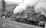 58 1800 dampft aus dem Bahnhof Aue in Richtung Schwarzenberg. (07.1976) <i>Foto: Burkhard Wollny</i>