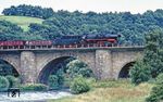 58 3032 (Bw Riesa) mit einem Güterzug auf der Brücke über die Freiberger Mulde zwischen Döbeln und Nossen. (06.1974) <i>Foto: Karsten Risch</i>