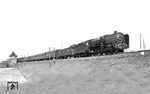 01 070 vom Bw Hamm (Westf) vor D 4 (Berlin Stadtbahn – Köln) an der Abzweigstelle "Linden" zwischen Wuppertal-Vohwinkel und Gruiten.  (06.1931) <i>Foto: DLA Darmstadt (Bellingrodt)</i>