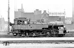 Porträtaufnahme der 94 260 vor der Kulisse der "Hisch Brauerei" im Heimat-Bw Düsseldorf-Derendorf. Bereits im Oktober 1932 wurde die preußische T 16 ausgemustert. Die Hirsch-Brauerei stellte das regional bekannte "Düssel-Alt" her, das mittlerweile auch vom Markt verschwunden ist. (30.04.1932) <i>Foto: DLA Darmstadt (Bellingrodt)</i>