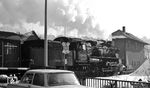 58 1758 fährt in Breitenbrunn ein. (02.1976) <i>Foto: Burkhard Wollny</i>