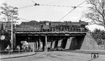 Mit dem P 3517 von Berlin-Schöneweide nach Halle/Saale Hbf steht 03 2153 am Bahnhof Berlin-Schöneweide zur Abfahrt bereit. (1979) <i>Foto: Karsten Risch</i>