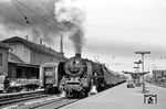 Ausfahrt des D 5 mit der Erfurter 01 119 im Bahnhof Bebra. (24.05.1964) <i>Foto: Helmut Röth</i>