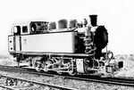 Von dieser 250 PS-D-Heißdampf-Tenderlok mit einer Spurweite von 750 mm lieferte der VEB-Lokomotivbau aus Babelsberg im Jahr 1951 insgesamt elf Exemplare für den Einsatz im Werksverkehr der chemischen Industrie. Für das Werksarchiv wurde bei dem Foto der Hintergrund neutralisiert. (1951) <i>Foto: Slg. Eisenbahnstiftung</i>