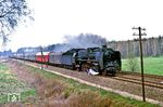01 2207 (Bw Dresden) mit D 370 ("Pannonia-Express") auf dem Weg nach Berlin bei Golßen zwischen Drahnsdorf und Wünsdorf. (04.1975) <i>Foto: Karsten Risch</i>