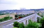 Auf den letzten 8 Kilometern von Hof bis Feilitzsch hatte die DB doch noch ein Einsehen und 02 0201 (18 201) durfte den Sonderzug D 19765 über das Saaleviadukt alleine befördern. Dieser Streckenabschnitt wurde früher von der Baureihe 22 des Bw Reichenbach bedient. (21.08.1985) <i>Foto: Wolfgang Bügel</i>