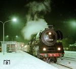 Die Saalfelder 01 0521 wartet mit dem Autoreisezug D 1101 nach München Ost im Bahnhof-Berlin-Wannsee auf Ausfahrt. (1976) <i>Foto: Karsten Risch</i>