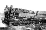 84 001 (BMAG, Baujahr 1935) restauriert im Bw Schwarzenberg (Erzgeb). Die speziell für die Müglitztalbahn gebaute Lok wurde im Juli 1949 von dort abgezogen und nach Schwarzenberg versetzt. Vor schweren Abraumzügen im Uranerzabbau für die SDAG Wismut war sie mit Unterbrechungen bis Februar 1959 auf der Strecke nach Johanngeorgenstadt im Einsatz, zuletzt unter der Obhut des Bw Aue (Sachs). Am 13. August 1965 genehmigte die HvM die Ausmusterung.  (1952) <i>Foto: ZBDR</i>
