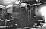 Als zweite hydraulische Diesellok überhaupt erhielt die Reichsbahn 1925 von den Baden-Werken in Mosbach die beiden Loks mit den Nummern V 3601 und 3602. Die hier im Heimat-Bw Offenburg aufgenommene Diesellok V 3602 wurde im leichten Personenzugdienst auf der 3,2 km langen Strecke Lahr-Dinglingen—Lahr Stadt eingesetzt. Als größtes Problem stellte sich bei den Lokomotiven das nach Lentz-Patenten gebaute Getriebe heraus. Bei längeren Fahrten mit hoher Belastung trat eine zu starke Erwärmung auf, was in der Praxis zu Leistungsverlusten und Undichtigkeiten führte. Wegen der hohen Schadanfälligkeit des Getriebes wurde der Bau weiterer Lokomotiven storniert. V 3602 (und ihre Schwesterlok) wurde noch vor 1930 ausrangiert. Danach ging man zu Diesellokomotiven mit mechanischer oder elektrischer Kraftübertragung über.  (1927) <i>Foto: Slg. Johannes Glöckner</i>