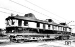 VT "762 Nürnberg" (Bw Nürnberg Hbf) präsentiert sich frisch aufpoliert für die Ausstellung "100 Jahre Deutsche Eisenbahnen" im Güterbahnhof Nürnberg Süd dem DLA-Fotografen. Er gehörte zu einer Serie von 6 Fahrzeugen (757 bis 762), die 1926/27 von der Waggon- und Maschinenbau AG (WUMAG) in Görlitz ausgeliefert worden war. Anfangs bei den Reichsbahndirektionen Osten, Breslau, Trier und Oldenburg im Einsatz, wurden sie ab Juli 1930 bei der Rbd Nürnberg vereint. VT 762 war am 23.03.1932 vom Bw Oldenburg (Oldbg) Hbf zum Bw Nürnberg Hbf umbeheimatet worden. 1941 erfolgte der Umrüstung auf Treibgasantrieb. Bei der DB bekam er 1947 die Nummer VT 66 905 zugewiesen. Ein neuer Dieselmotor wurde 1949 eingebaut. Nach der Z-Stellung im Juni 1956 folgte die Ausmusterung mit HVB-Verfügung vom 12. Januar 1959 beim Bw Rheine. Anschließend wurde er in einen Bahndienstwagen umgebaut, der zunächst als provisorisches Reisebüro in Augsburg, später als provisorische Fahrkartenausgabe in Garmisch-Partenkirchen diente.  (07.1935) <i>Foto: RVM-Filmstelle Berlin (Maey)</i>