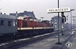 Ein zusätzlicher Schnellzug (möglicherweise auch der D 1449 Hamburg-Altona - Karl-Marx-Stadt) in der Vorweihnachtszeit sorgte für diese damals wohl für den Fotografen enttäuschende Bespannung mit zwei DR V 100 statt mit Dampf. Als Zuglok konnte die Magdeburger 110 608 identifiziert werden. (22.12.1973) <i>Foto: Dr. Uwe Knoblauch</i>