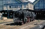 01 2165 hat soeben D 370 "Pannonia-Express" aus Dresden nach Berlin-Ostbahnhof gebracht und setzt nun vom Zug ab. (24.08.1976) <i>Foto: Peter Schiffer</i>
