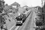 Im Sommer 1976 wurden noch alle Eilzüge zwischen Stendal und Berlin mit Dampf gefahren. Die Oebisfelder 03 2242 hat hier gerade mit E 544 von der Cottbuser Strecke am Grünauer Kreuz auf den südlichen Außenring Richtung Berlin-Schönefeld gewechselt.  (15.08.1976) <i>Foto: Joachim Schmidt</i>