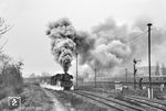 Während des Weihnachtsverkehrs 1976 dampft die Oebisfelder 03 2242 ein letztes Mal mit dem E 544 nach Stendal aus Berlin-Schöneweide.  (23.12.1976) <i>Foto: Joachim Schmidt</i>