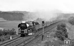 01 1511 (Bw Berlin Ostbf) mit E 315 (Szczecin - Berlin) bei Chorin. (07.1976) <i>Foto: Burkhard Wollny</i>