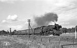 03 0046 mit D 613 nach Berlin bei Neubrandenburg. (07.1976) <i>Foto: Burkhard Wollny</i>
