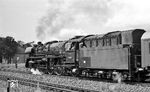 Mit 120 km/h geht es durch den Bahnhof Wilmersdorf nordwärts. (07.1976) <i>Foto: Burkhard Wollny</i>