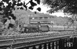 01 0524 erreicht mit D 337 aus Hamburg den Bahnhof Berlin-Wannsee. (07.1976) <i>Foto: Burkhard Wollny</i>