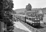 DR 242 202 (Bw Dresden) mit P 8745 in Stadt Wehlen. (08.06.1983) <i>Foto: Hans-Joachim Simon (Archiv Ludger Kenning)</i>
