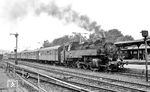 86 1621 (Bw Aue) steht mit einem Personenzug nach Johanngeorgenstadt in Schwarzenberg/Erzgeb. (07.1976) <i>Foto: Burkhard Wollny</i>