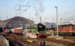 02 0201 (18 201) verlässt mit D 1403 (Leipzig - Nürnberg) den Leipziger Hauptbahnhof. (06.05.1992) <i>Foto: Günter Hauthal</i>