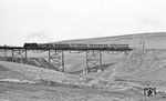 99 1785 auf dem Hüttenbachtalviadukt kurz vor Oberwiesenthal. (04.1976) <i>Foto: Burkhard Wollny</i>