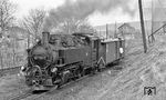 99 1790 rangiert einen Packwagen im Bahnhof Cranzahl. (04.1976) <i>Foto: Burkhard Wollny</i>