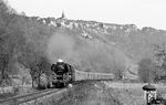 01 0533 mit P 4005 auf dem damals noch eingleisigen Abschnitt zwischen Orlamünde und Zeutsch. (04.1976) <i>Foto: Burkhard Wollny</i>