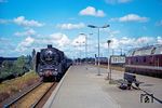 01 2066 (Bw Dresden) erreicht mit dem Lr D 673 den Bahnhof Berlin-Schöneweide. Von hier startete der Zug um 9.54 Uhr nach Dresden. (17.09.1977) <i>Foto: Dr. Uwe Knoblauch</i>