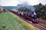 50 0009 (Bw Angermünde, ex 50 1092 [BMAG, Baujahr 1941], 1960 umgebaut in 50 3598, mit dem Umbau auf Ölfeuerung 1966 als 50 5009 bezeichnet) vor einem Güterzug bei Chorin zwischen Angermünde und Eberswalde. (09.07.1977) <i>Foto: Dr. Uwe Knoblauch</i>