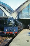 03 0058 mit D 316 "Berlinaren" von Berlin Zoologischer Garten über Neustrelitz, Stralsund-Rügendamm, Sassnitz Hafen, Trelleborg nach Malmö C in Berlin Ostbahnhof. (24.06.1977) <i>Foto: Dr. Uwe Knoblauch</i>