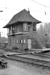 Das Wärter- und Ablaufstellwerk "Abl" in Hamburg-Harburg aus dem Jahr 1915.  (19.05.1975) <i>Foto: Benno Wiesmüller</i>