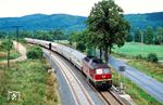 232 108 (Bw Eisenach) mit IC 558 "Saarland" (Dresden - Leipzig - Erfurt - Bebra - Frankfurt(M) - Darmstadt - Mannheim - Saarbrücken) auf dem Neubaustreckenteil Eisenach – Gerstungen, der die Bahnstrecke Förtha – Gerstungen als Umfahrung des BRD-Gebietes wieder überflüssig machte, kurz vor Gerstungen. (1993) <i>Foto: Hans Hilger</i>