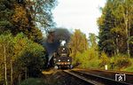 03 0048 ballert mit D 715 bei Melchow in Richtung Berlin. (14.10.1977) <i>Foto: Dr. Uwe Knoblauch</i>