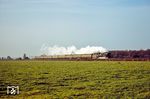 03 0085 mit D 610 (Berlin-Lichtenberg - Stralsund - Barth) zwischen Neubrandenburg und Altentreptow bei Neddemin. (16.10.1977) <i>Foto: Dr. Uwe Knoblauch</i>