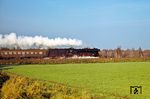 03 0085 mit D 610 auf dem Weg nach Stralsund bei Neddemin. (16.10.1977) <i>Foto: Dr. Uwe Knoblauch</i>