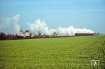 Der D 610 entschwindet mit 03 0085 bei Neddemin in Richtung Stralsund. (16.10.1977) <i>Foto: Dr. Uwe Knoblauch</i>