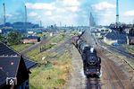 Die Berlin-Schöneweider 52 1149 (BMAG, Baujahr 1943) fährt mit einem Güterzug aus Berlin-Karlshorst.  (22.08.1976) <i>Foto: Dr. Uwe Knoblauch</i>