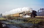 01 1514 (Bw Berlin Ostbf) mit dem D 370 ("Pannonia-Express") auf dem Weg nach Berlin bei Golßen zwischen Drahnsdorf und Wünsdorf. (1975) <i>Foto: Karsten Risch</i>