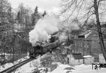 86 1463 mit einem Personenzug am Tunnel Buchholz zwischen Annaberg-Buchholz unterer Bf und Mitte. (29.03.1975) <i>Foto: Joachim Schmidt</i>