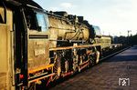 03 0078 glänzt vor D 316 in der Morgensonne im Bahnhof Zoologischer Garten in Berlin. Ein Jahr später nahm die Lok beim Unfall von Lebus ein unrühmliches Ende, als beim Zusammenstoß des D 1918 mit einem Güterzug am 27. Juni 1977 29 Menschen ums Leben kamen. (22.08.1976) <i>Foto: Dr. Uwe Knoblauch</i>