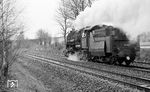 58 1111 auf dem Weg nach Neuenmarkt-Wirsberg in Münchberg. Am Tender waren die neuen Wagnerbleche für 01 111 befestigt. (19.03.1977) <i>Foto: Burkhard Wollny</i>